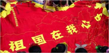 ……好我是男生 喜欢涂口红唇彩 和女装 你会介意嘛？？？可以做闺蜜吗？？？谢谢游戏画面